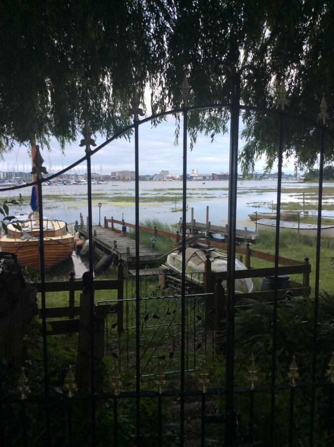Harbourside Studio Apartment Poole Hamworthy Bh15 Esterno foto